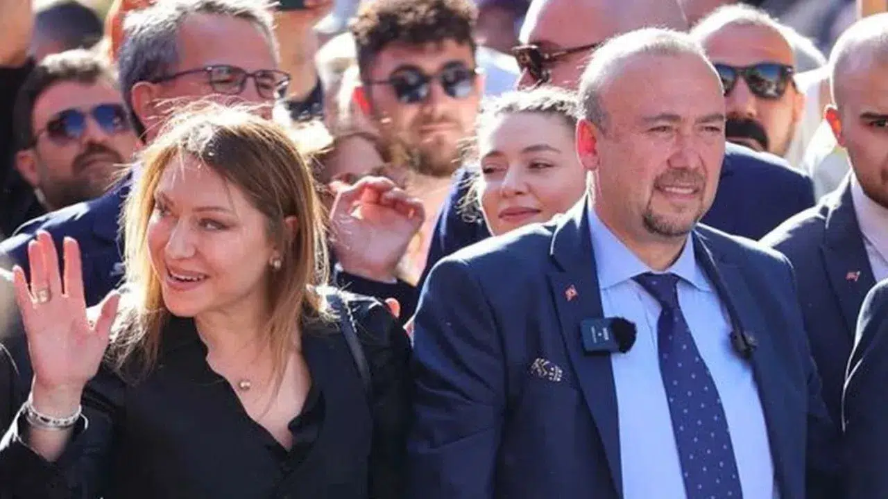 Uşak Belediye Başkanı Evli Mi? Özkan Yalım’ın Eşi Kim, Kaç Yaşında, Ne İş Yapıyor?