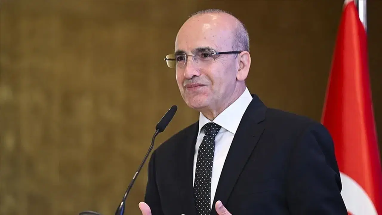 HAZİNE VE MALİYE BAKANI MEHMET ŞİMŞEK HAYATI VE KARİYERİ! Hangi görevlerde bulundu?