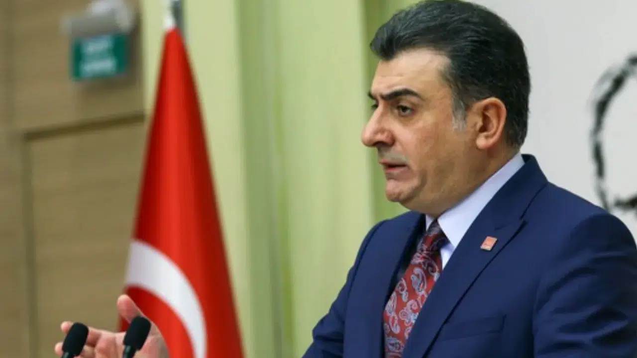 ZEYNEL EMRE'NİN İNANCI NE! Alevi mi, Sünni mi, hangi partiden, kaç yaşında?