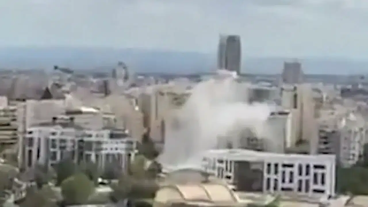 İran’ın Çok Başlıklı Füzeleri Tel Aviv’i Vurdu! Ölü ve Yaralılar Var