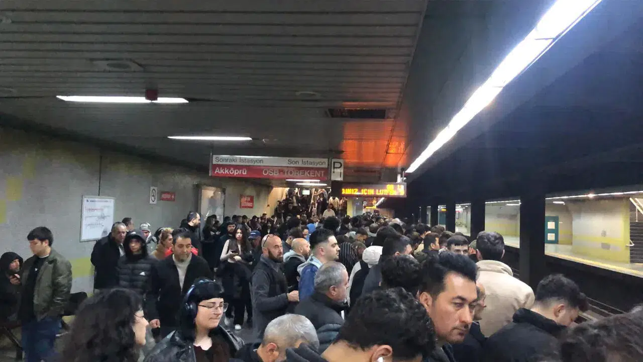 ANKARA'DA METRO NEDEN KAPALI! Ulus’ta ne oldu, 17 Mart Salı zaman düzelecek?