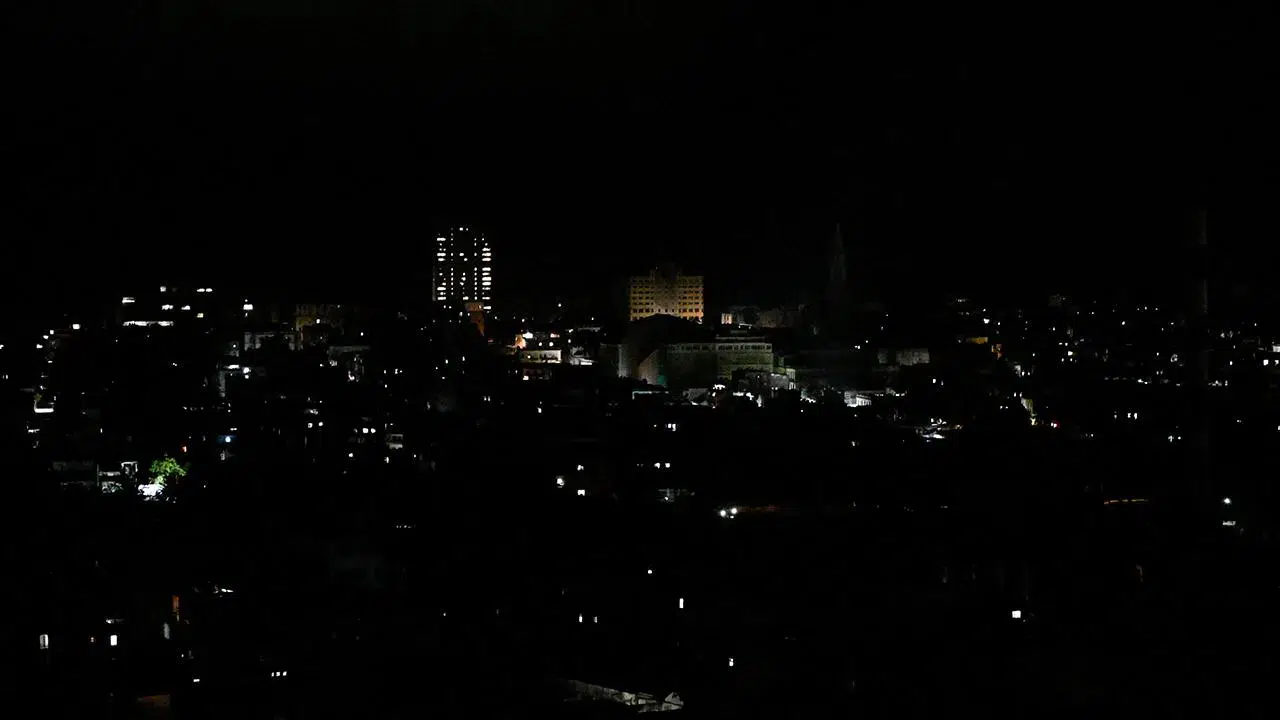 Küba Karanlığa Gömüldü! Elektrik Sistemi Ülke Genelinde Çöktü