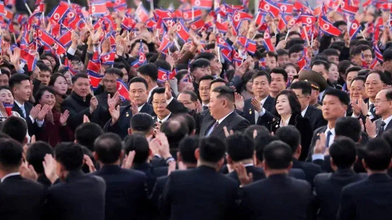 KİM JONG UN TRUMP’A NE MESAJ VERDİ! Kuzey Kore nükleer silah açıklaması ne anlama geliyor?