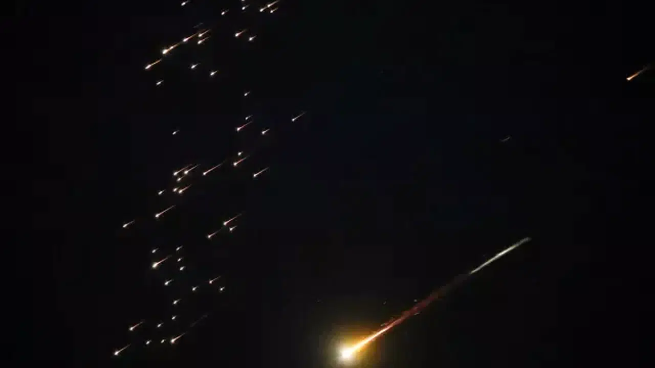 İran İlk Kez Kullandı! Hürremşehr-4 Füzesi Tel Aviv’i Hedef Aldı