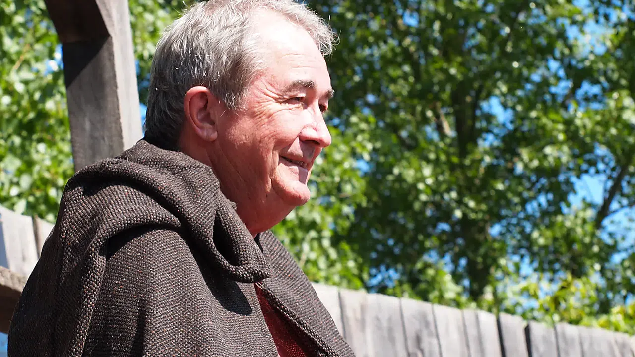 JOHN FLANAGAN KİTAPLARI OKUNMA SIRASI NEDİR? Gölgelerin Efendisi ve Kardeşlik Savaşçıları Serisi Hangi Sırayla Okunmalı?