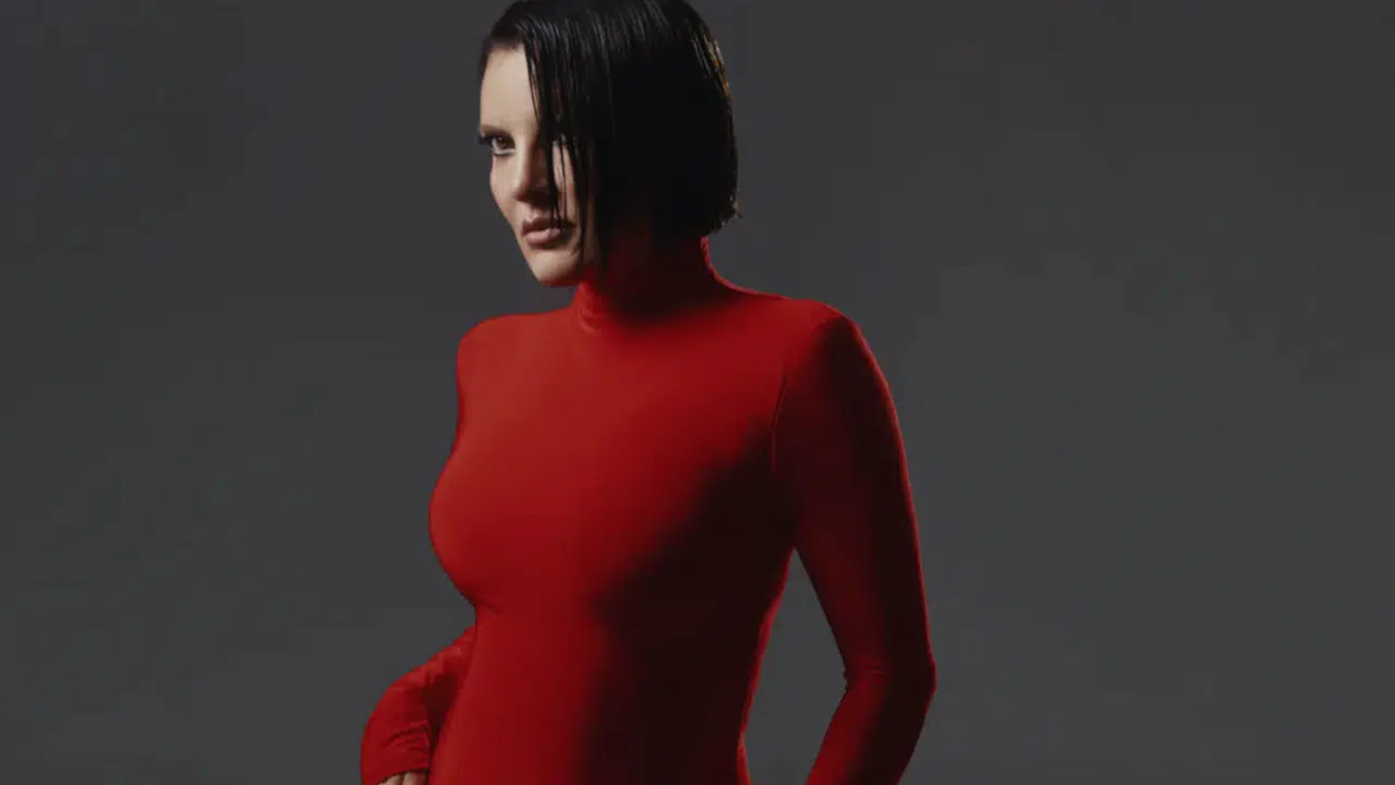 Göksel’den toksik ilişkilere güçlü mesaj