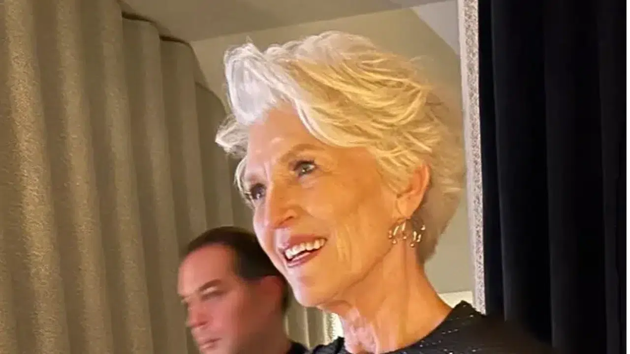 ELON MUSK'IN ANNESİ MAYE MUSK HAYATI VE KARİYERİ? Ne iş yapıyor?