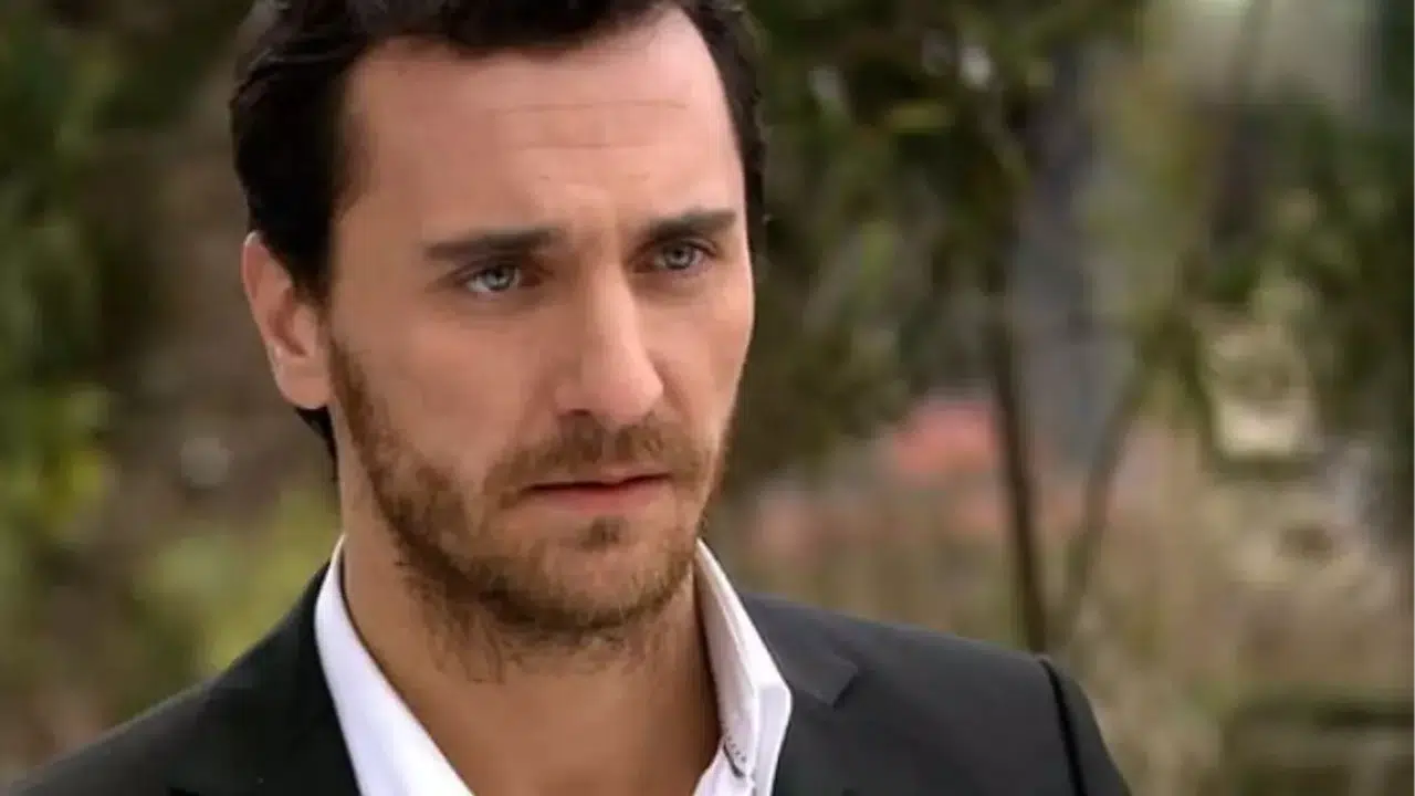 Fırat Çelik kaç yaşında, aslen nereli, hangi dizilerde oynadı?