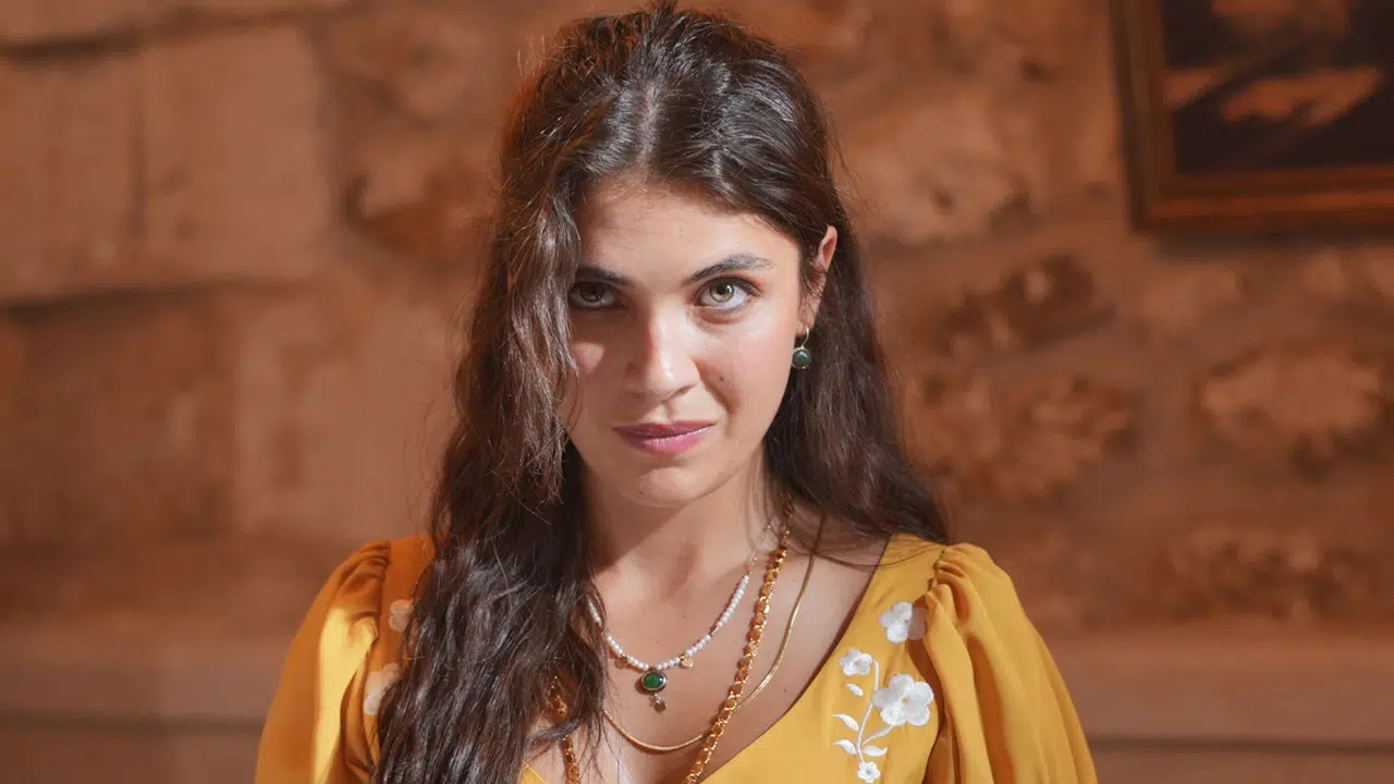 HALEF DİZİSİ YILDIZ KİMİN KIZI, ANNESİ BABASI KİM? Yıldız’ın Gerçek Ailesi Kim, Halef Dizisinde Yıldız’ın Sırrı Ne?