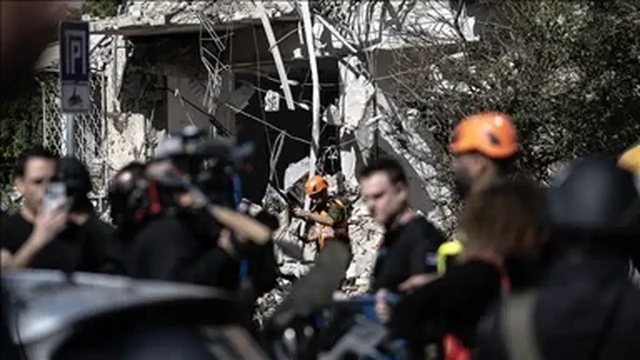 İsrail’den Yezd’e Hava Saldırısı! Deniz Silahları Üretim Tesisi Hedef Alındı