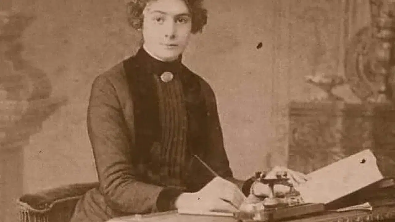 SUAT BERK KİMDİR KİMDİR VE HAYATI! İlk kadın hakim kim, nerede yaşadı, kaç yaşında öldü?