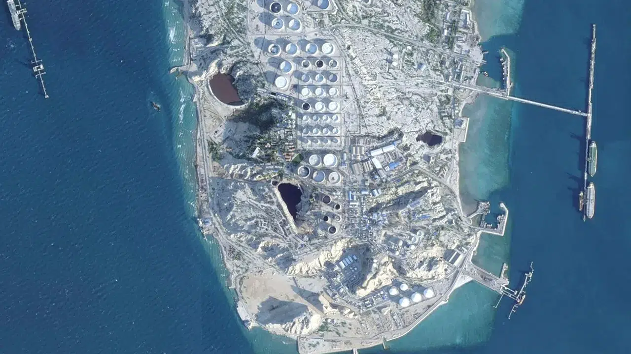 İran’dan ABD’ye Sert Tehdit: “Hark Adası Vurulursa Petrol Tesislerinizi Küle Çeviririz”