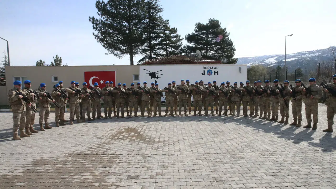 'Boralar' Timleri Zorlu Tatbikatlarla Göreve Hazırlanıyor