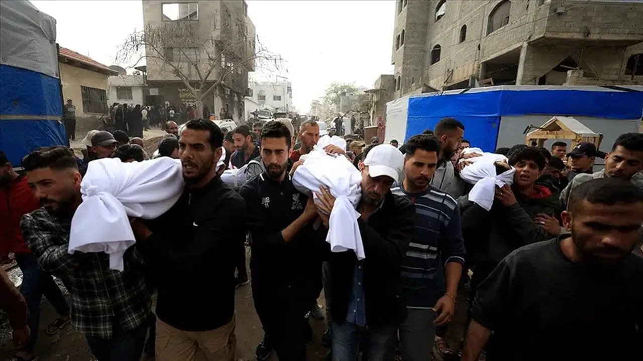 İşgalci İsrail'in Gazze'deki saldırılarında 6 Filistinli hayatını kaybetti