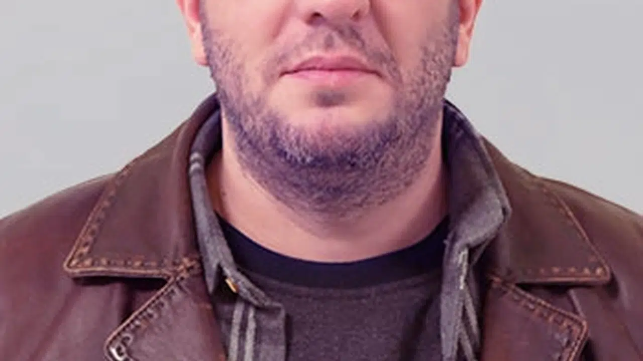 SERKAN KESKİN ALEVİ Mİ? Aslen nereli, nerede doğdu? Hangi dizilerde oynadı?