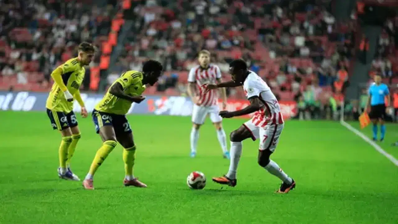 FENERBAHÇE SAMSUNSPOR CANLI YAYIN BİLGİSİ! Canlı yayın var mı, saat kaçta oynanacak, hangi kanal verecek?
