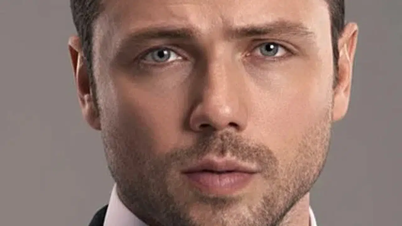 Tolga Sarıtaş estetikli mi? Hangi estetiği var?