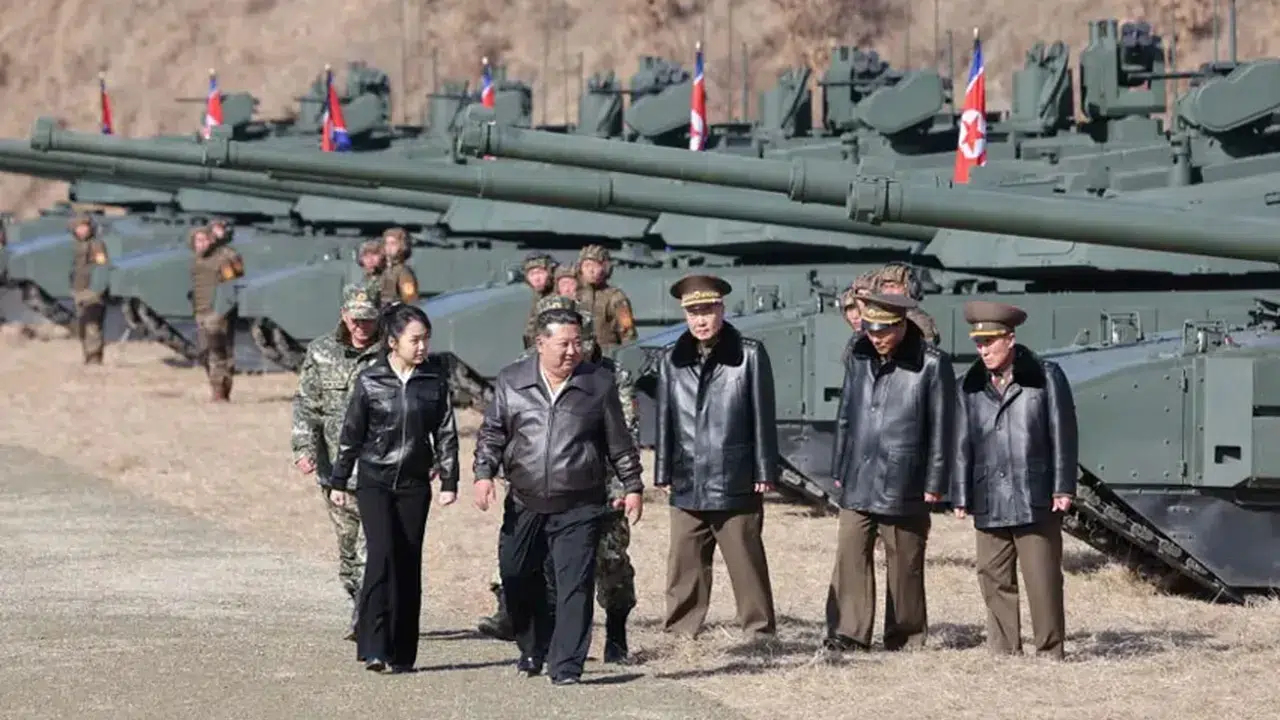 Kim Jong-un’un Kızı Kim Ju-ae Tank Başında! Askerî Tatbikatta Dikkat Çeken Görüntü