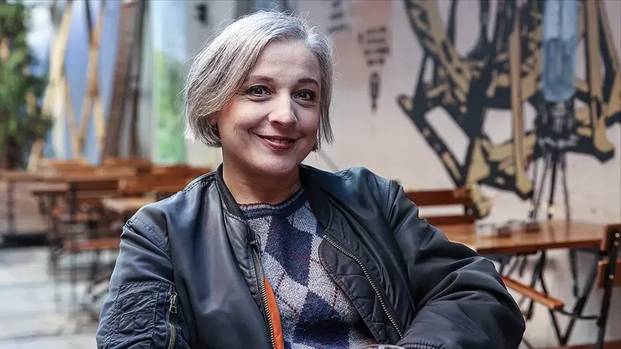 DOKTOR BAŞKA HAYATTA OYUNCU KADROSUNA YENİ İSİM! Güner Özkul dizide hangi karakteri canlandıracak?