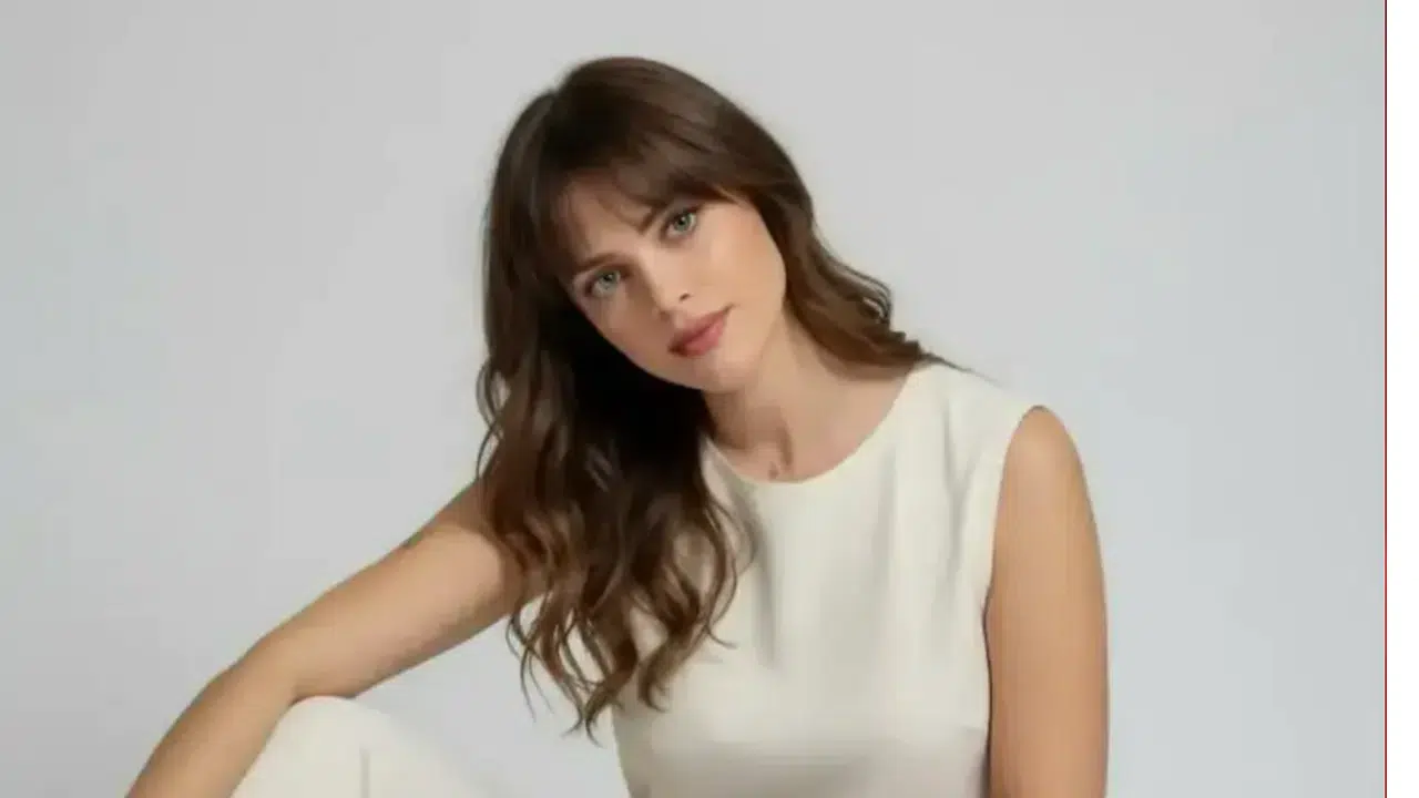 HÜLYA AVŞAR'IN GENÇLİĞİNİ KİM OYNAYACAK! Filmi oyuncu kadrosunda kimler var, yayın tarihi ne?