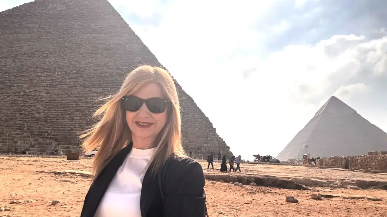 DİCLE CANOVA KİMDİR VE HAYATI! Aslen nereli, yaşı kaç, nerede çalışıyor?