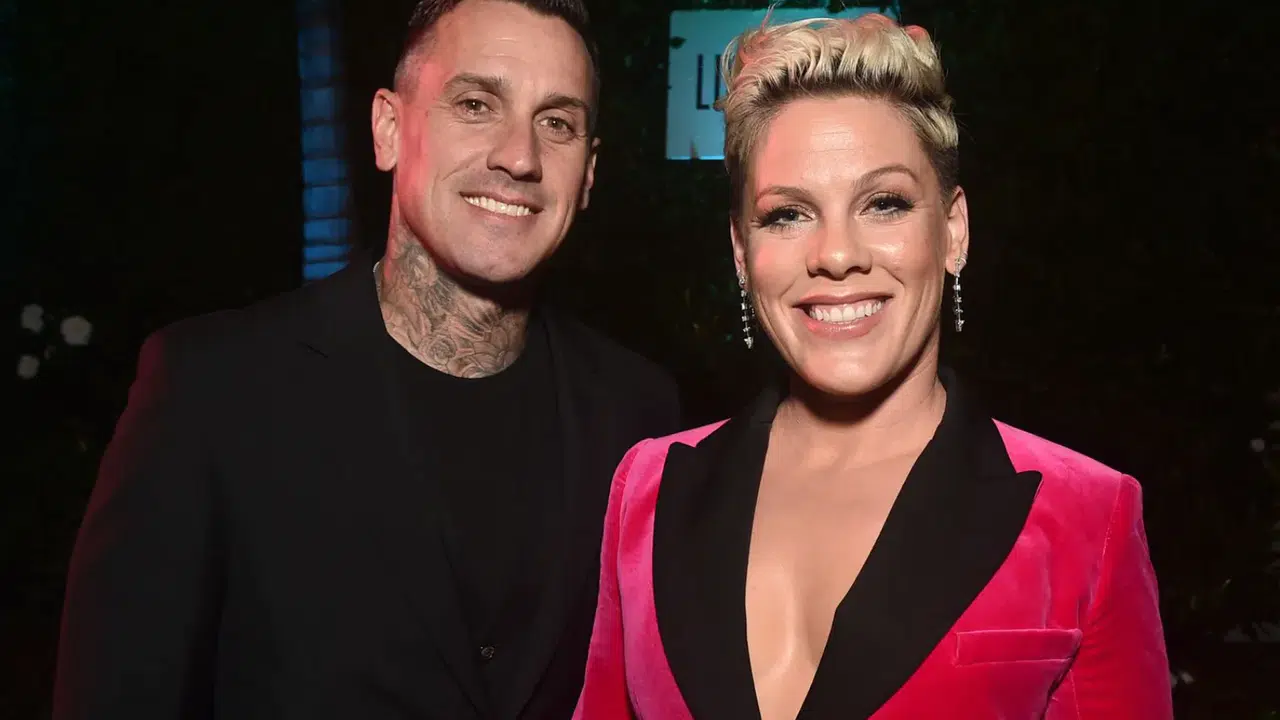 PİNK KONSERLERİNİ NEDEN İPTAL ETTİ! Carey Hart ayrıldı mı, evliler miydi, boşanıyorlar mı?