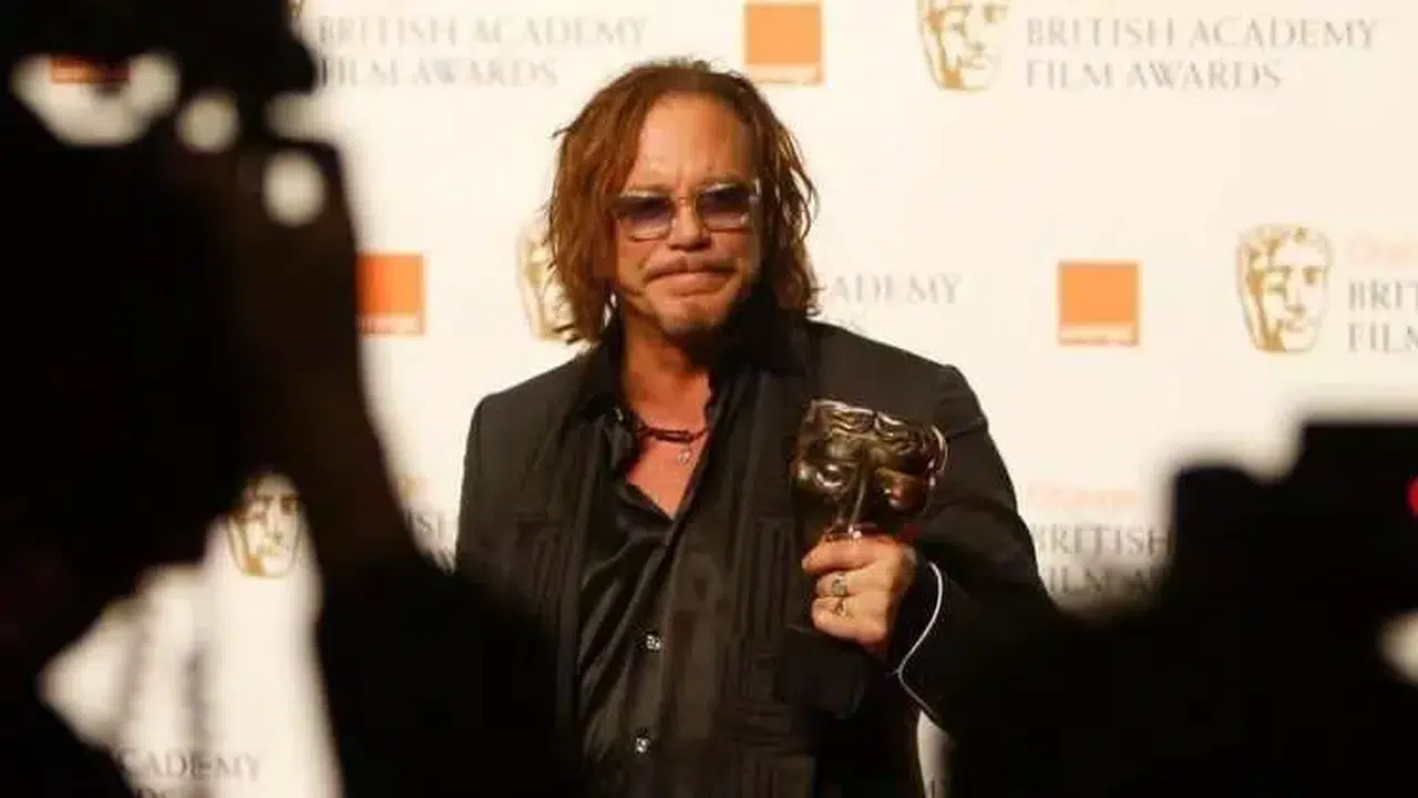 Evden Çıkarıldı, Nedeni Şaşırttı! Mickey Rourke Kira Ödemeyi Bıraktı