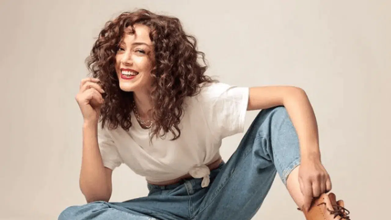 PINAR YÜZBAŞIGİL KİMİNLE SEVGİLİ! Evli mi, eşi kim, mesleği ne, sevgilisi var mı?