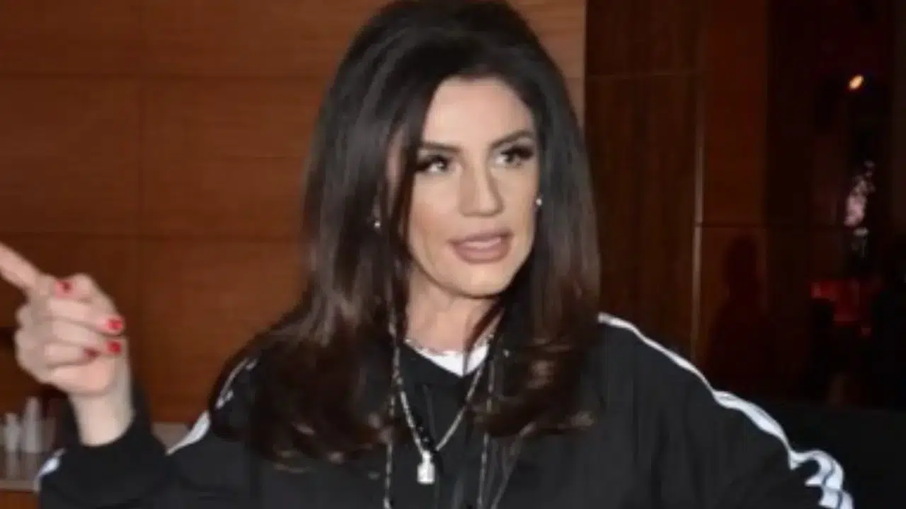 BANU NOYAN KAÇ YAŞINDA! Aslen nereli, mesleği ne, kiminle evli, hangi partiden aday oldu? İşte biyografisi