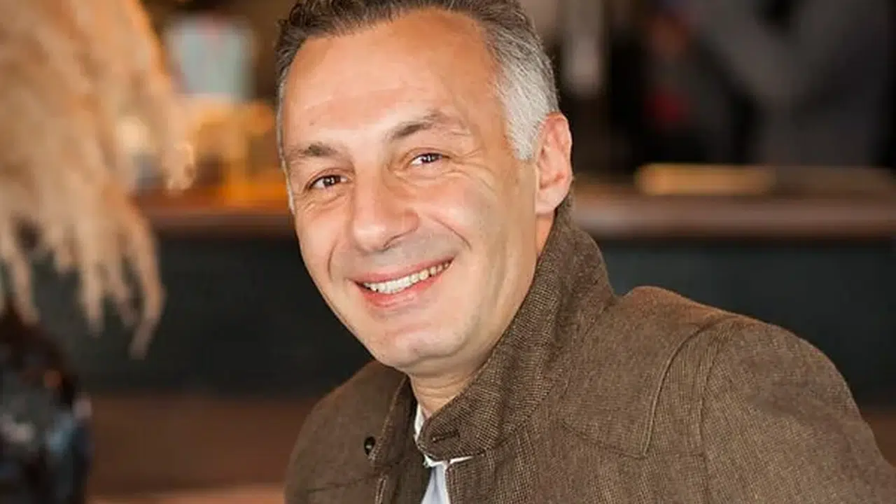 AHMET SARAÇOĞLU KİMİNLE EVLİ! Eşi kim, kaç çocuğu var?