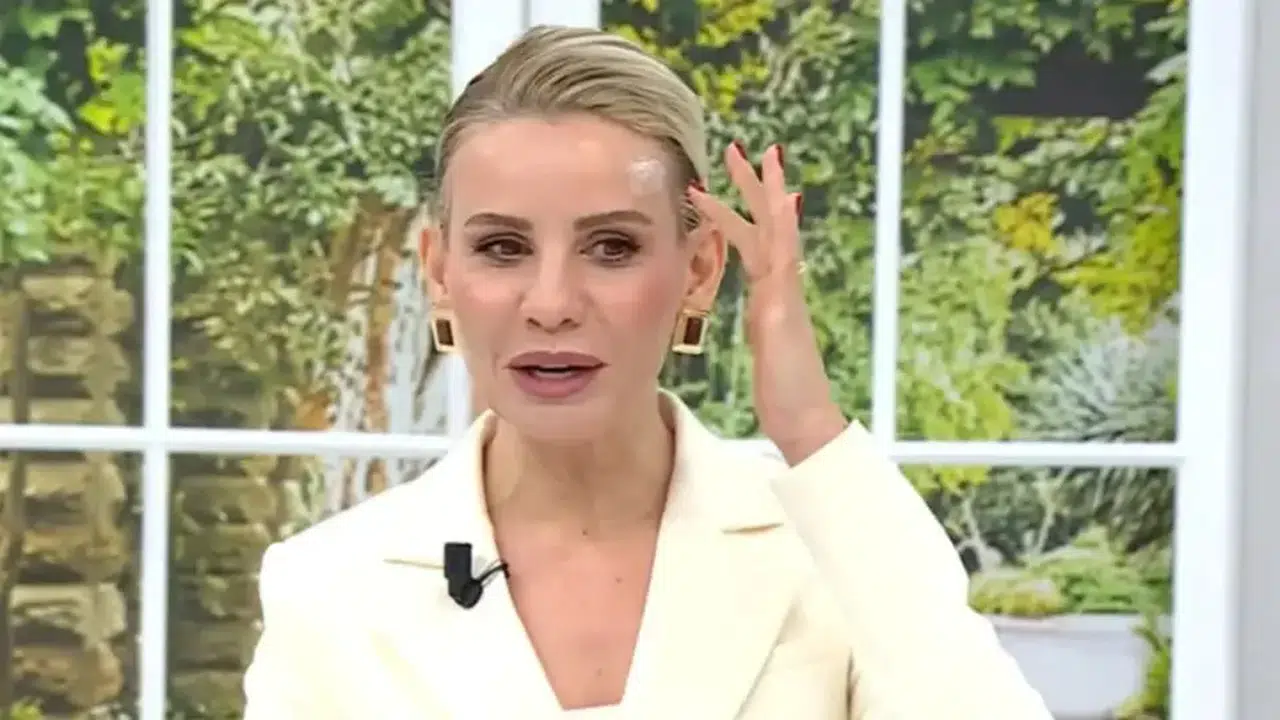 ESRA EROL'A NE OLDU İŞ KAZASI GEÇİRDİ Mİ? Esra Erol Başına Ne Geldi, Hastaneye Gitti mi, Sağlık Durumu Nasıl?