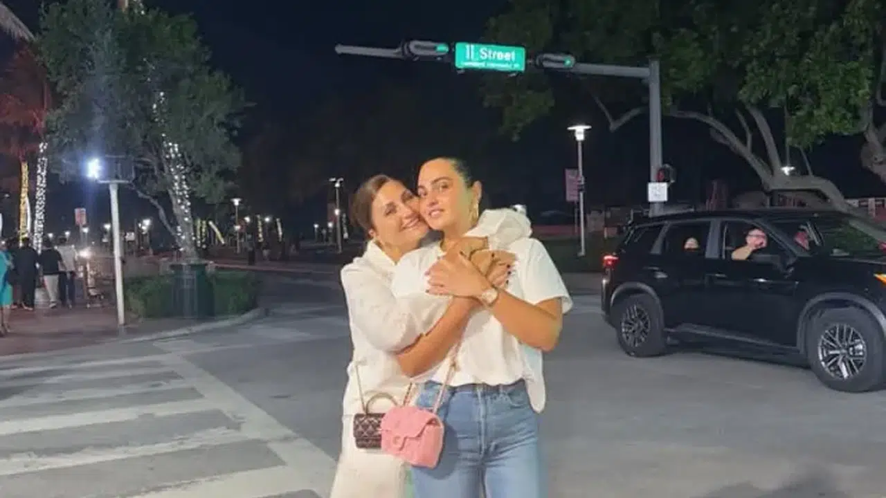 Sibel Can’ın Torunu Lina’nın İlk Aile Paylaşımları Dikkat Çekti