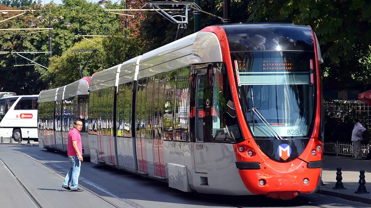 T1 Kabataş-Bağcılar Tramvay Hattı’nda kaza mı var, seferler iptal mi edildi?