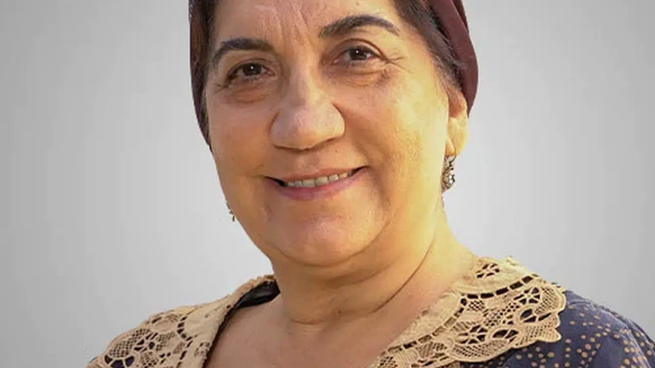 FÜSUN DEMİREL’İN OĞLU MEHMET İLKEM ŞEM KAÇ YAŞINDA! Nereli ve Uçakta Zehirlenme Olayı Nedir?