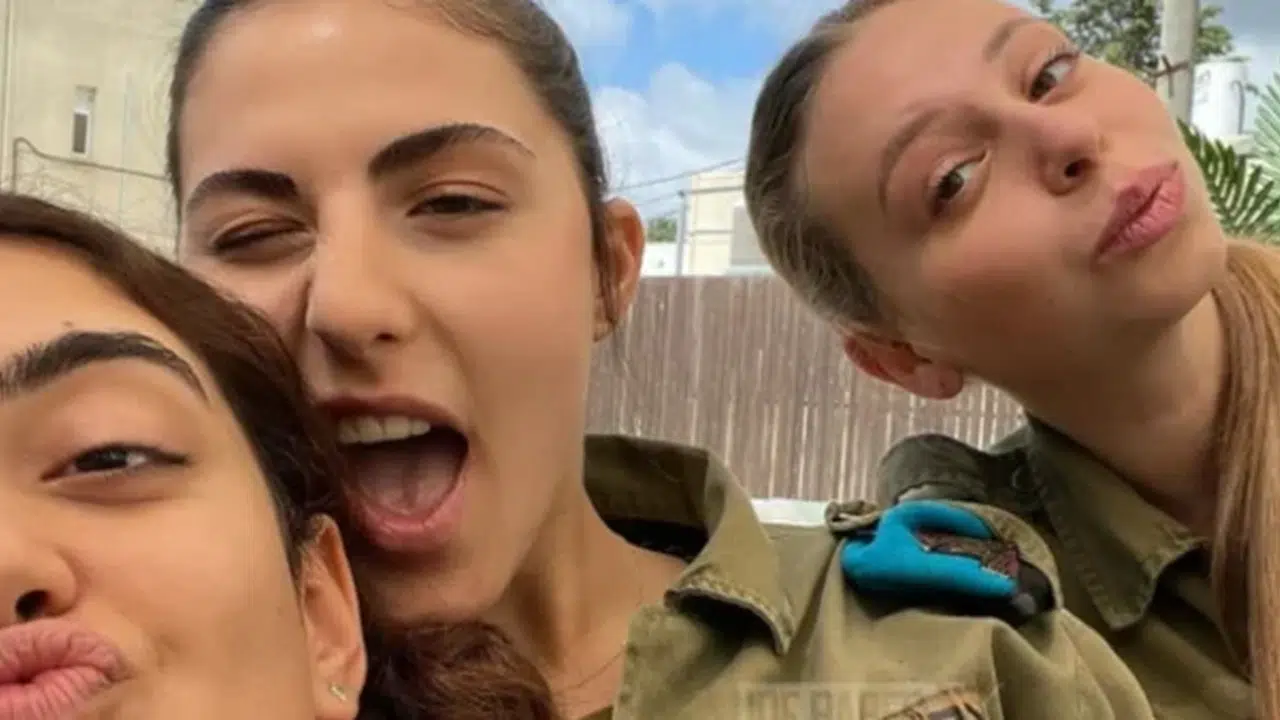 İSRAİL'Lİ KADIN ASKERLER NE PAYLAŞTI! Fotoğraflar Nerede Çekildi, Neden Tepki Gördü?