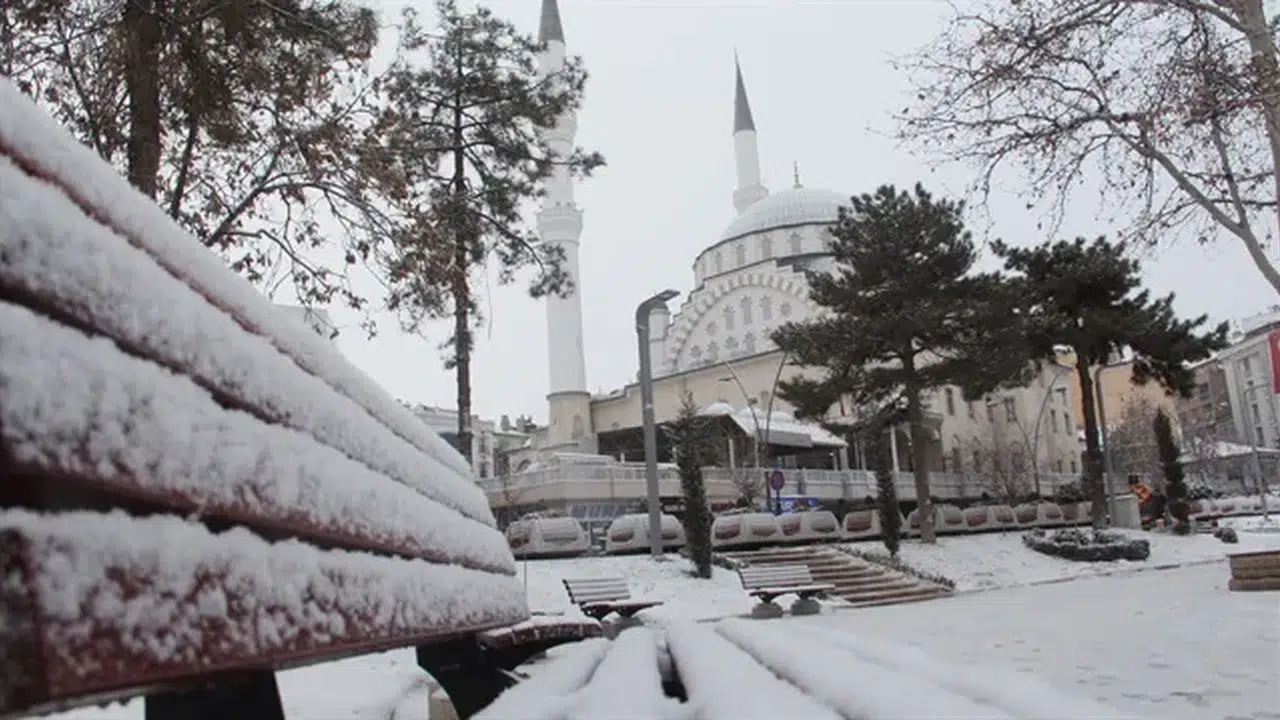 ELAZIĞ HAVA DURUMU NASIL OLACAK? Elazığ’da Hafif Yağmurlu Hava, Yağış Uyarısı ve Haftalık Sıcaklık Tahmini