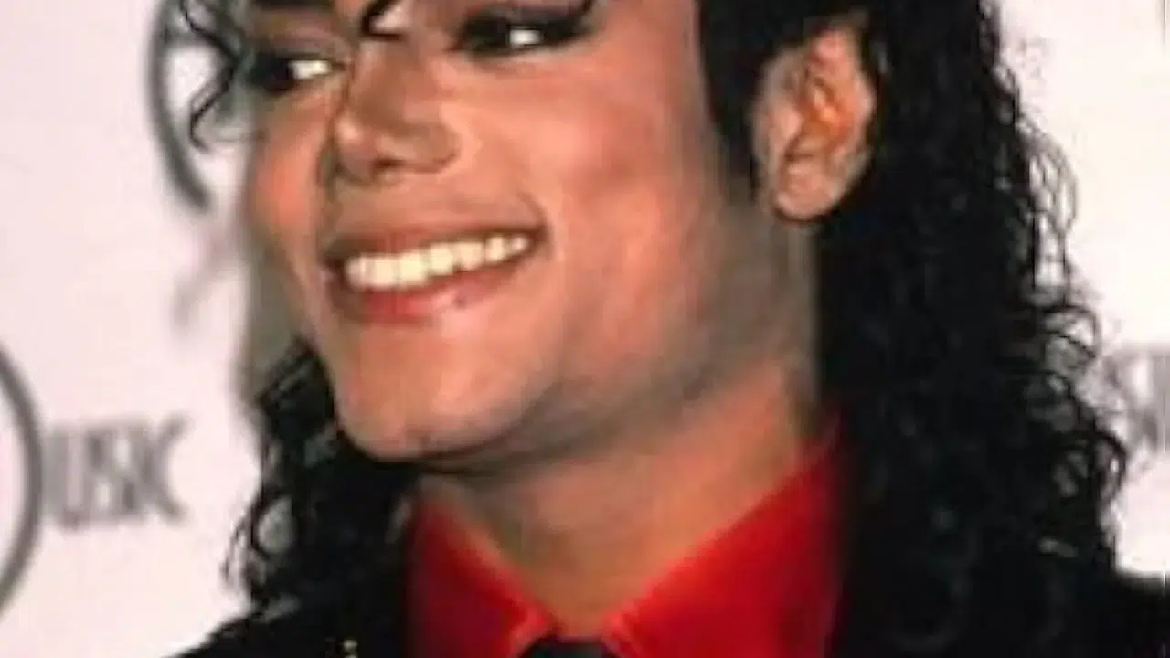 MİCHAEL JACKSON HAYATI FİLMİNDE KİM OYNADI! Michael Jackson filmi ne zaman çıktı?