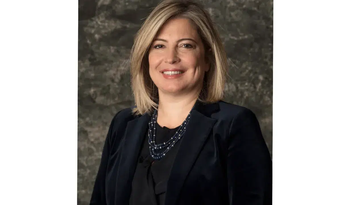 Zeynep Akçakayalıoğlu kimdir, kaç yaşında, ne mezunu, aslen nereli, evli mi, sevgilisi var mı, Instagram hesabı ne?