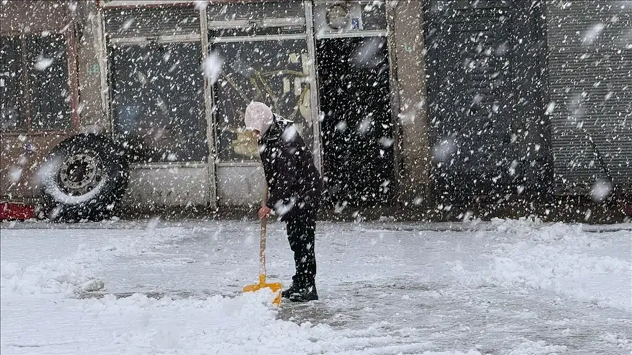 VAN HAVA DURUMU 23 MART 2026! Van'da bugün hava nasıl olacak? Kar bekleniyor mu?