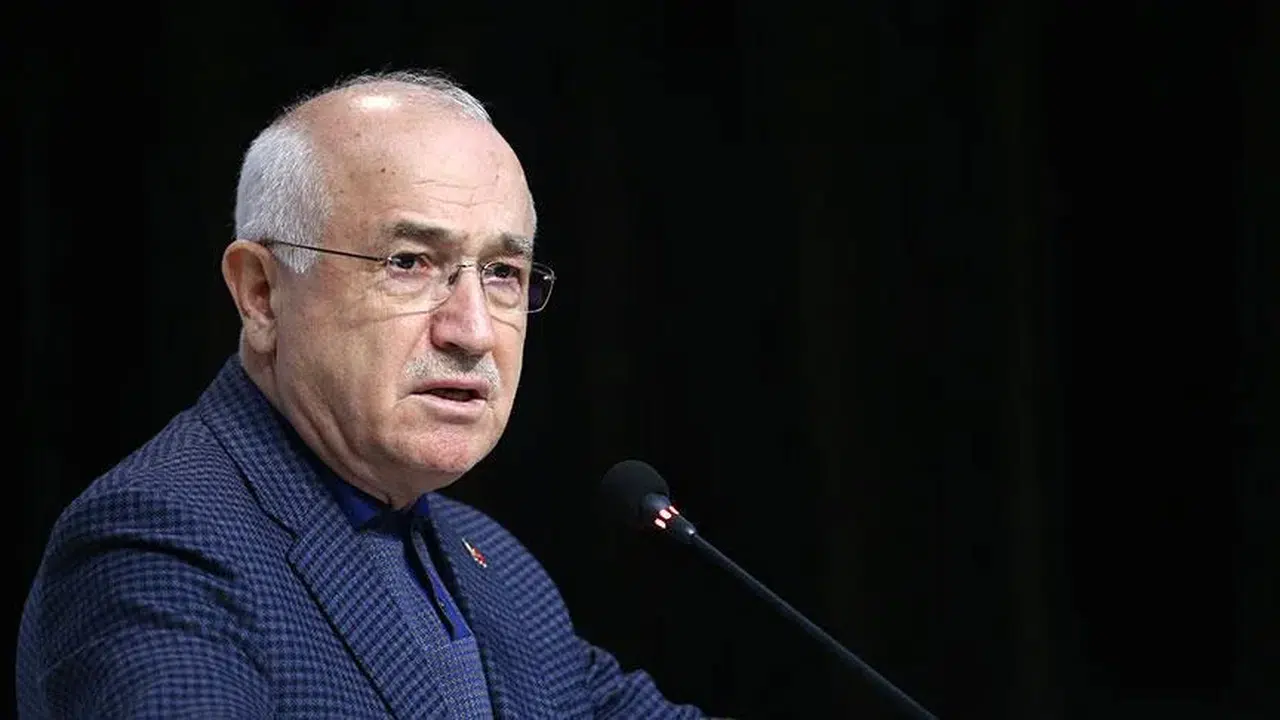 CEMİL ÇİÇEK KİMDİR VE HAYATI! Memleketi neresi, yaşı kaç, ne iş yapıyor, çocukları var mı, evlendi mi?