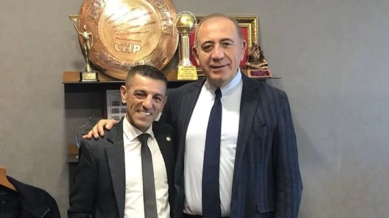 Oğuzhan Uğur Özgür Çelik’i Kovdu mu,, Mevzular Açık Mikrofon Olayı Ne, Temu Özgür Kimdir?