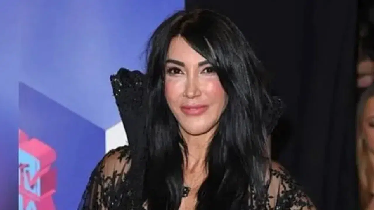 HANDE YENER EVLİ Mİ! sevgilisi kim, kaç evlilik yaptı, oğlu kim?