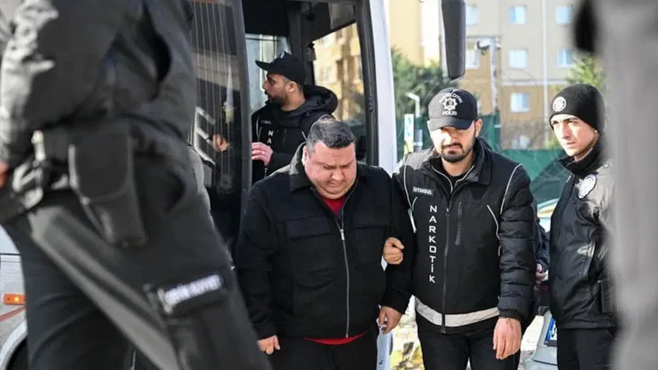 İstanbul’da Dev Operasyon! Ünlüler Tek Tek Adliyeye Sevk Edildi