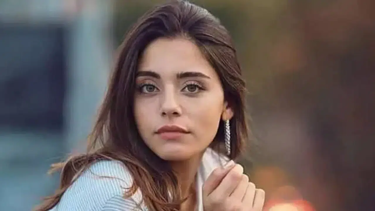 SILA TÜRKOĞLU NERELİ!  Dövmesi Ne Anlama Geliyor ve Eğitim Durumu Nedir?