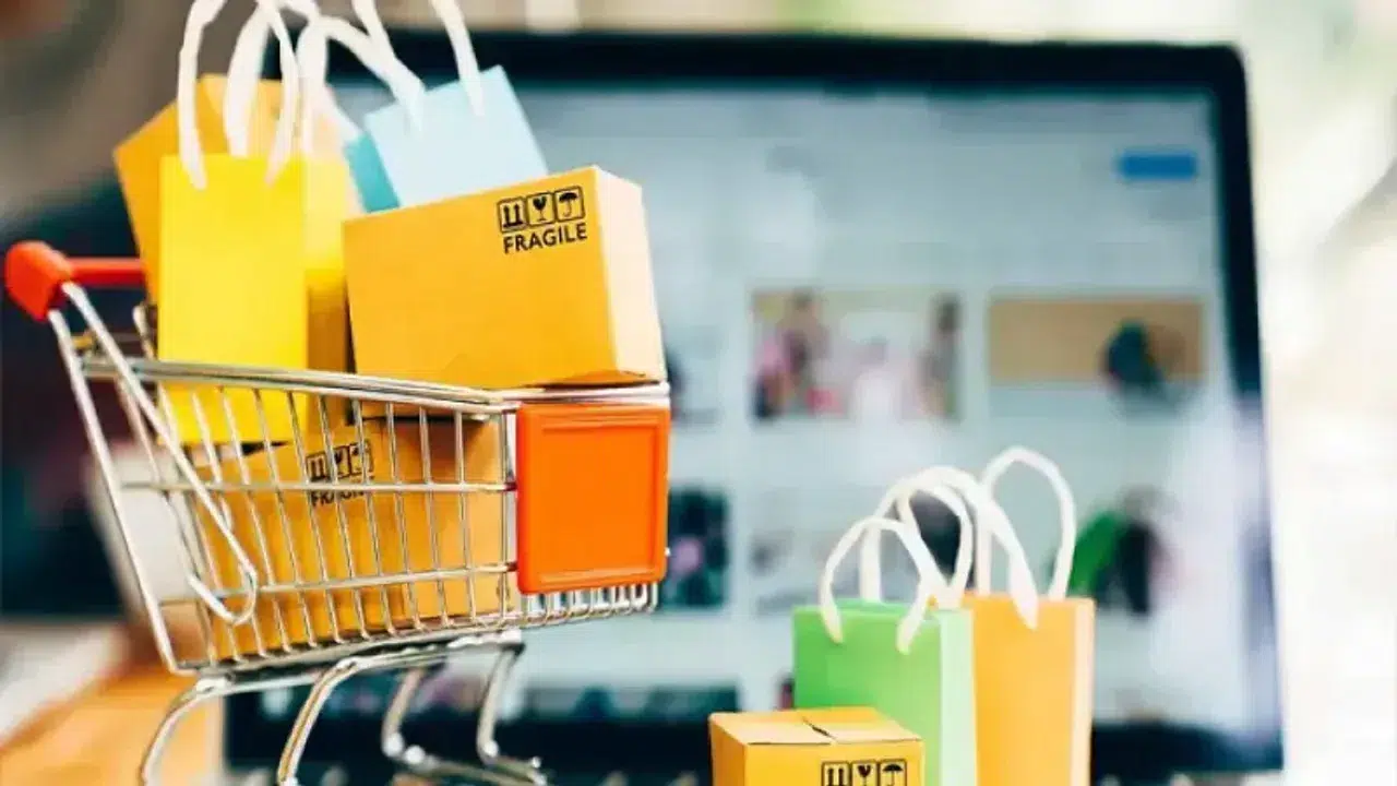 Arife Günü Kargolar Yarım Gün Mü, 19 Mart 2026 Perşembe Kargo Teslimatı Var Mı, Bayramda Kargo Şubeleri Açık Mı?