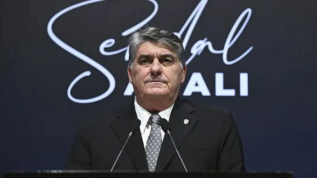 Derbi Sürerken Statı Terk Etti! Serdal Adalı’nın Gideceği Yer Merak Konusu