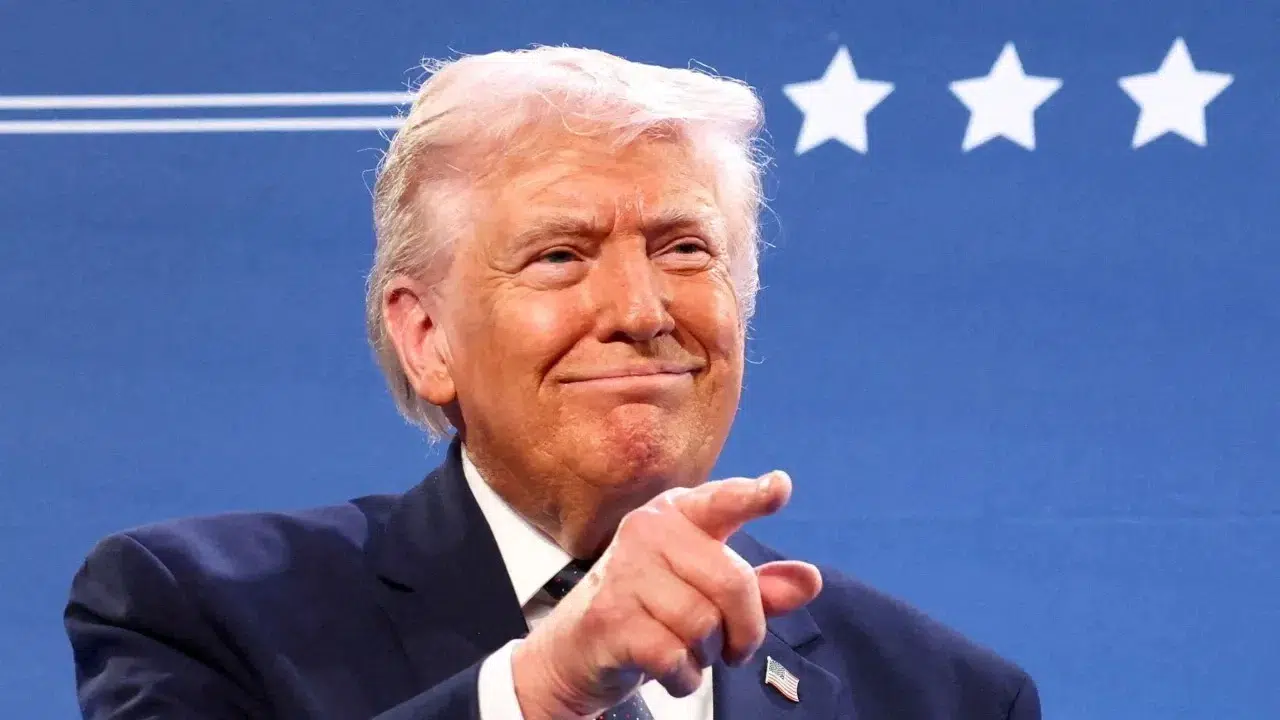 Trump’ın Telefonu Sızdırıldı İddiası! Numara Para ve Kripto Karşılığı Satılıyor