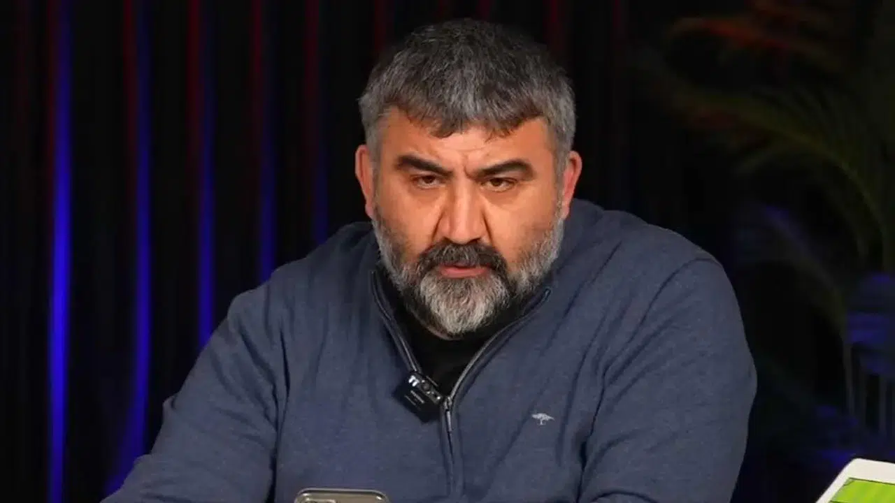 Ümit Özat’tan Olay Sözler! 'Galatasaray Topa Mahalle Kavgasına Gider Gibi Gidiyor'