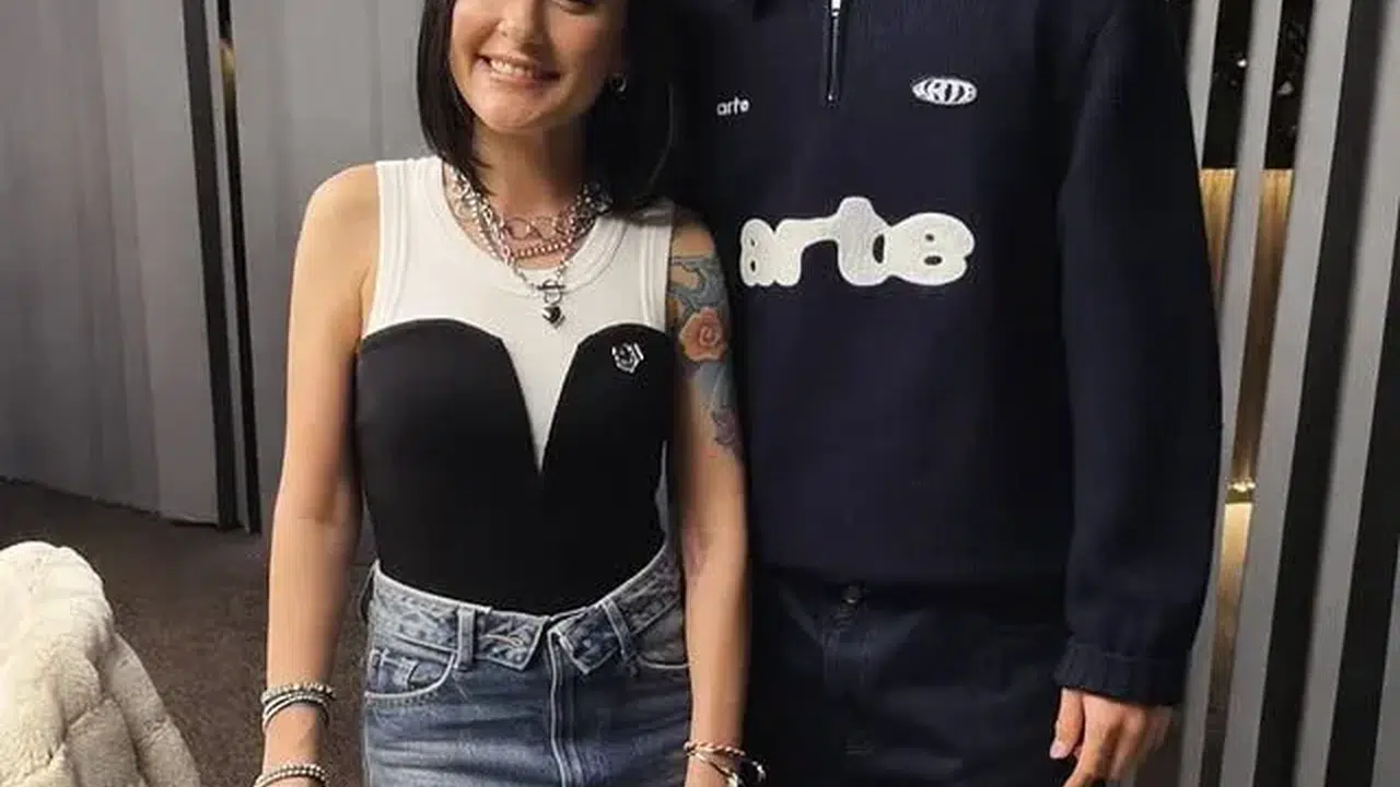 Melek Mosso’nun Oh Hyeon-gyu ile Çekildiği Fotoğrafa 'Dişi Kartal' Yorumları Yağdı!