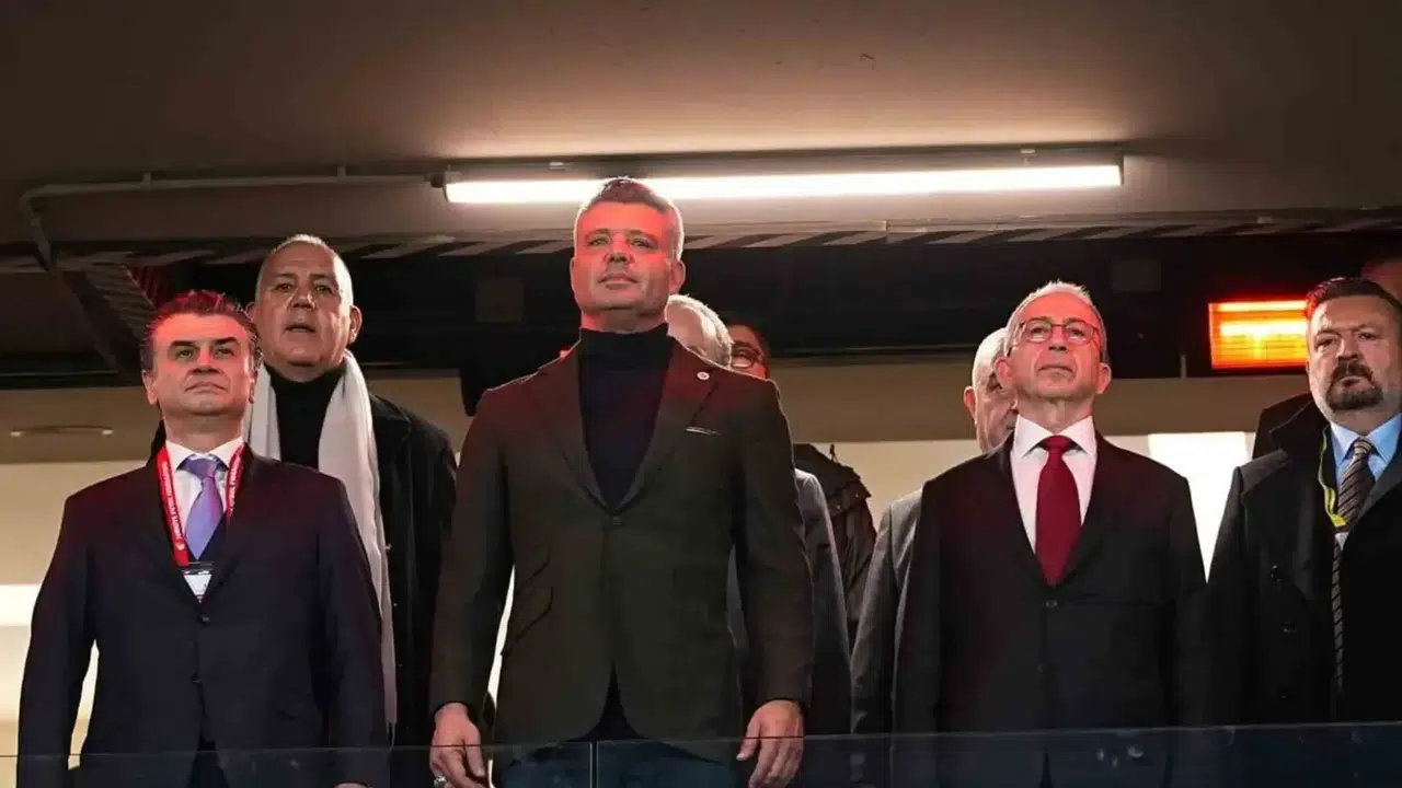 FENERBAHÇE’DE TEDESCO GÖNDERİLECEK Mİ! Sadettin Saran kararını verdi mi? Futbolcuların sözleri krizin seyrini değiştirdi